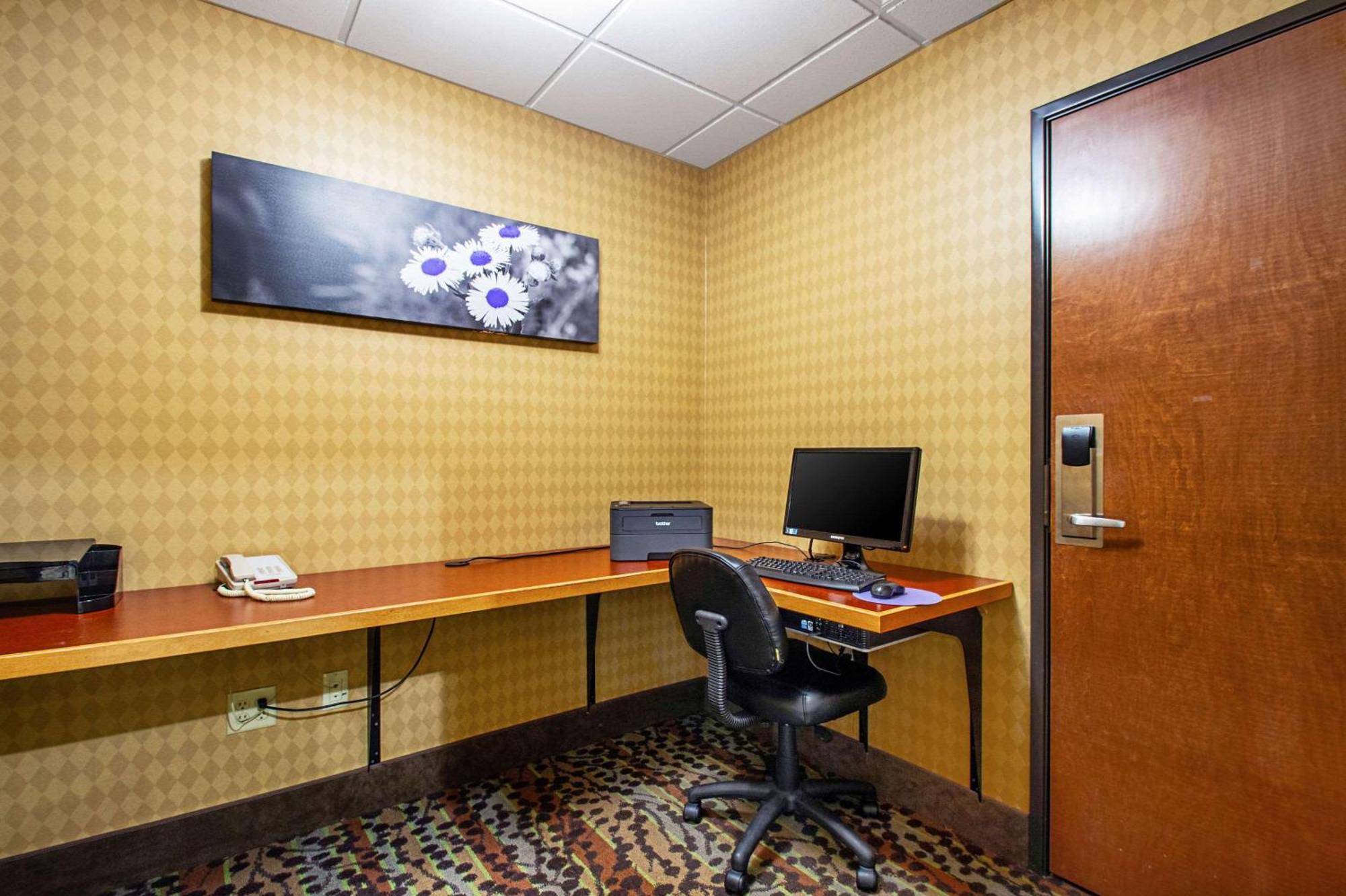 Mainstay Suites Madison - Monona Kültér fotó